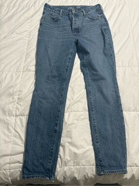 Old Navy Straight-Leg Women's Jeans in Medium Blue